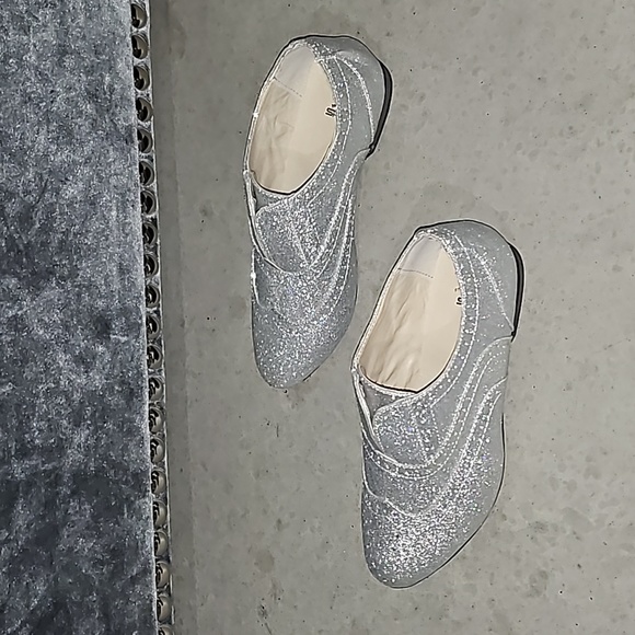 New! Silver Glitter Sparkly Oxford Pointed Toe Slip On size 6 - Picture 4 of 6